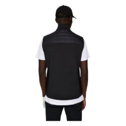 J.Lindeberg Holden Quilt Hybrid Golf Vest GMOW11977 -Clarkes Golf Store GMOW11977 9999 d Original Photoroom 317649bb 2862 4bbe bfb8 735c0fa15b90